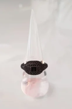 ANILLO CRISTALES NEGROS