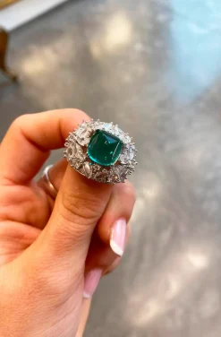 ANILLO JOYA CIRCONITAS Y CRISTAL ESMERALDA