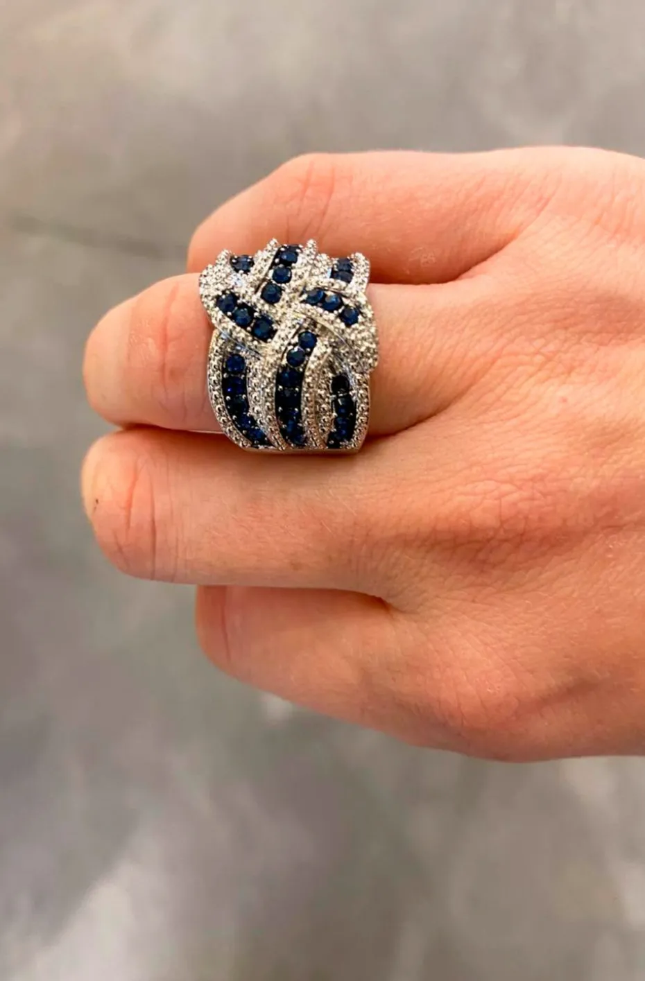 ANILLO MEGAN