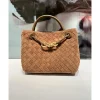 BOLSO TRENZADO ANTE CAMEL
