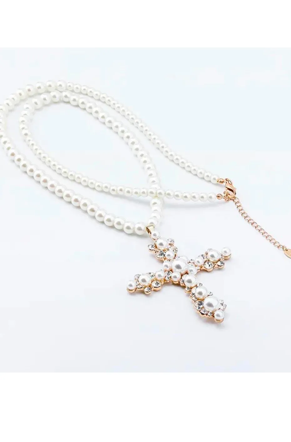 COLLAR CRUZ PERLAS Y CRISTALES