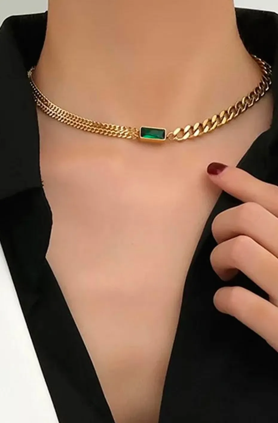 COLLAR DOBLE CADENAS Y ESMERALDA