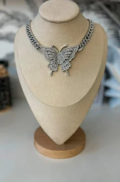 COLLAR ESLABONES CIRCONITAS MARIPOSA