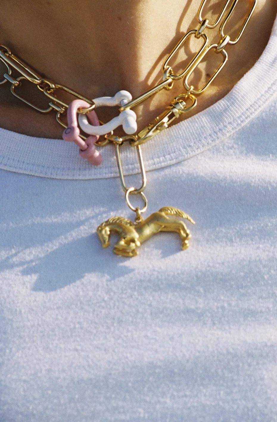 COLLAR HORSE GOLD