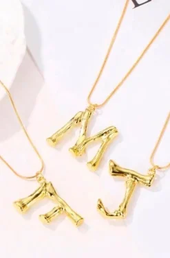 COLLAR INICIAL ¨J¨