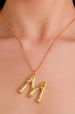 COLLAR INICIAL ¨M¨