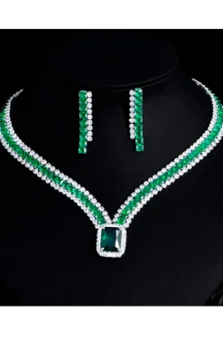 COLLAR VERDE ESMERALDA Y CIRCONITAS