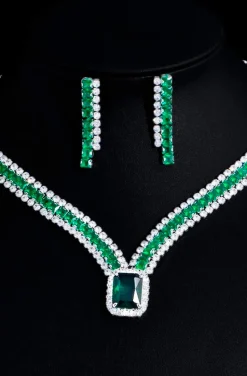 COLLAR VERDE ESMERALDA Y CIRCONITAS