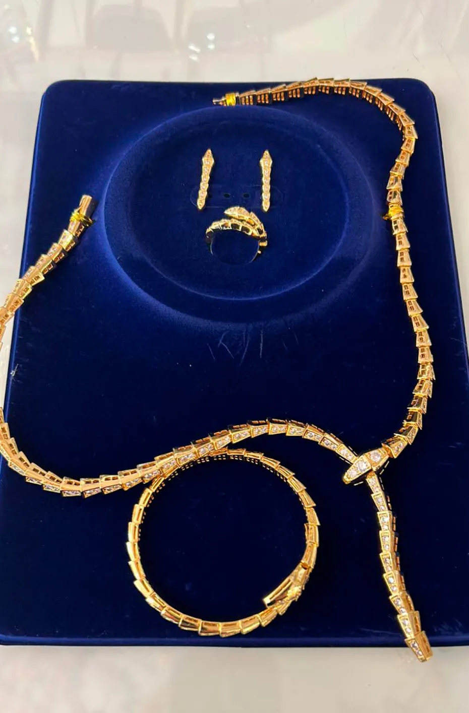 CONJUNTO DE COLLAR SERPIENTE, ANILLO Y PULSERA DORADO CIRCONITAS