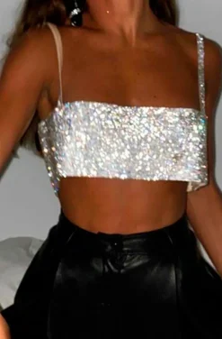 CROP TOP DE CRISTALES EN COLOR PLATA