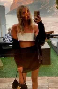 CROP TOP DE CRISTALES EN COLOR PLATA