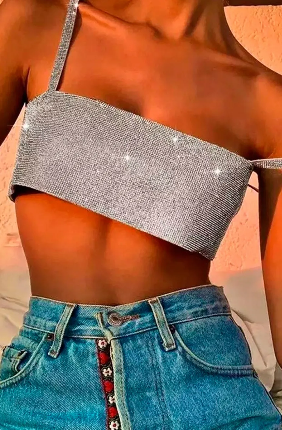 CROP TOP DE CRISTALES EN COLOR PLATA