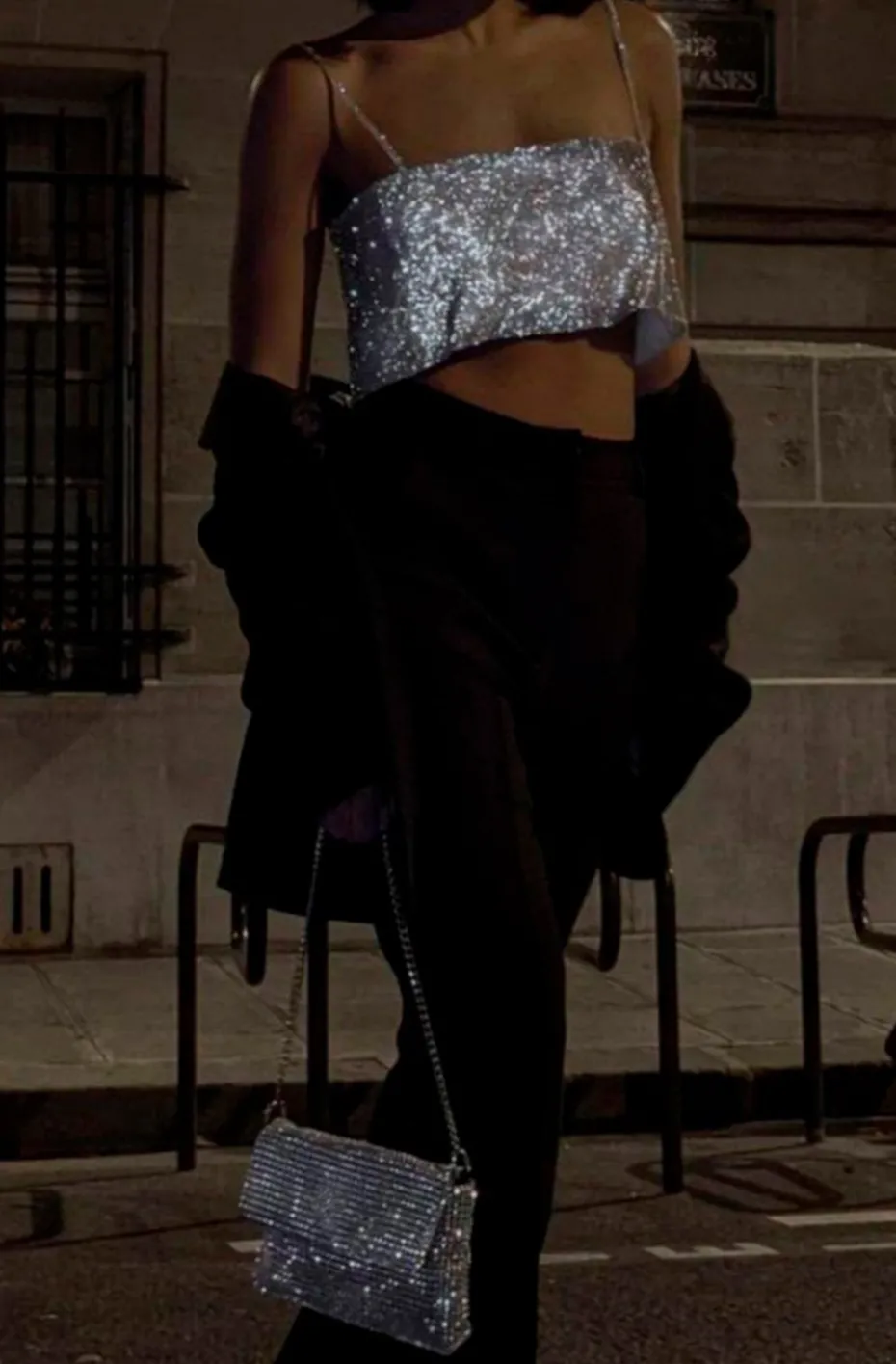 CROP TOP DE CRISTALES EN COLOR PLATA