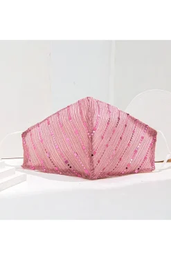 MASCARILLA ROSA DETALLES DORADOS