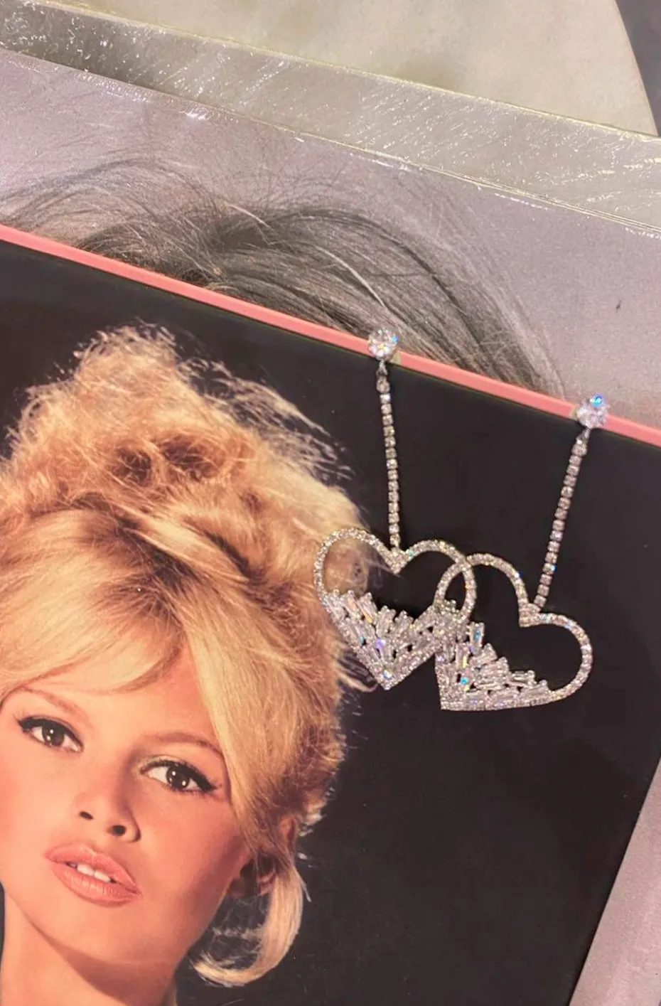 PENDIENTES CORAZONES TIRA DE CRISTALES