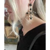 PENDIENTES CRUZ NEGRA CAPRI