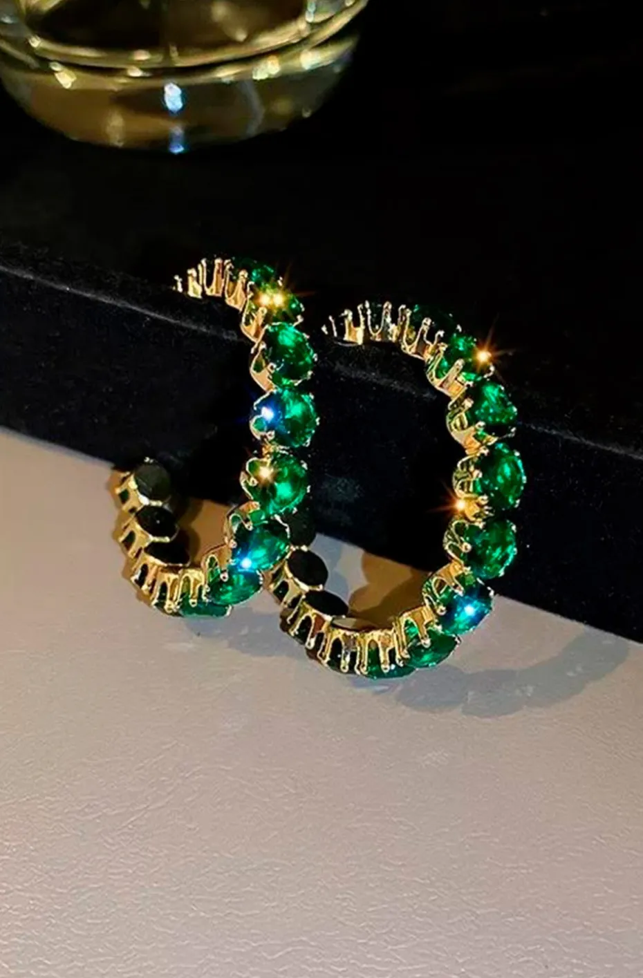 PENDIENTES DE ARO CISTALES ROUNDED VERDE ESMERALDA