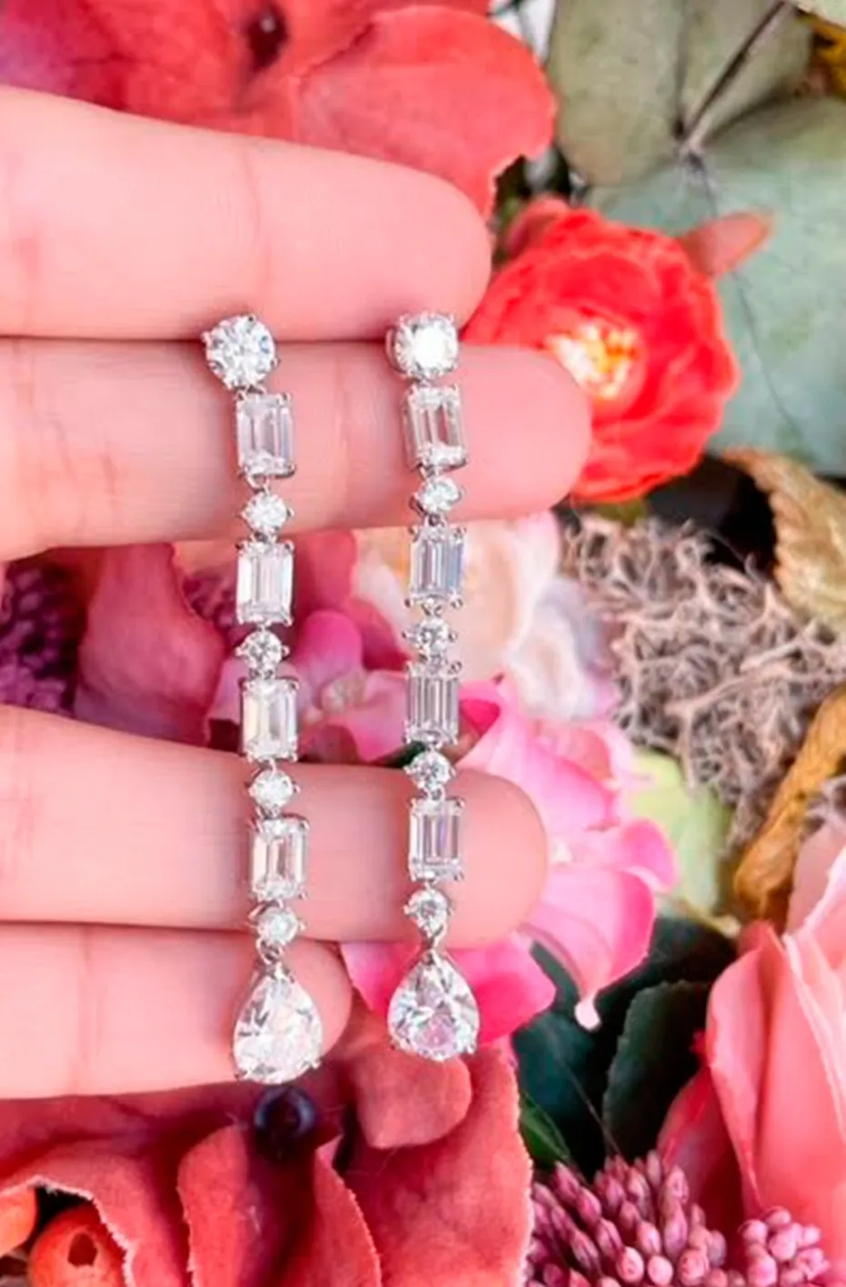 PENDIENTES DE PLATA EN LAGRIMA