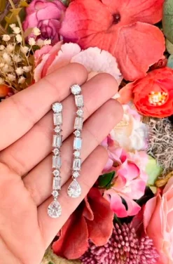 PENDIENTES DE PLATA EN LAGRIMA
