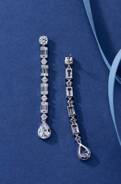 PENDIENTES DE PLATA EN LAGRIMA