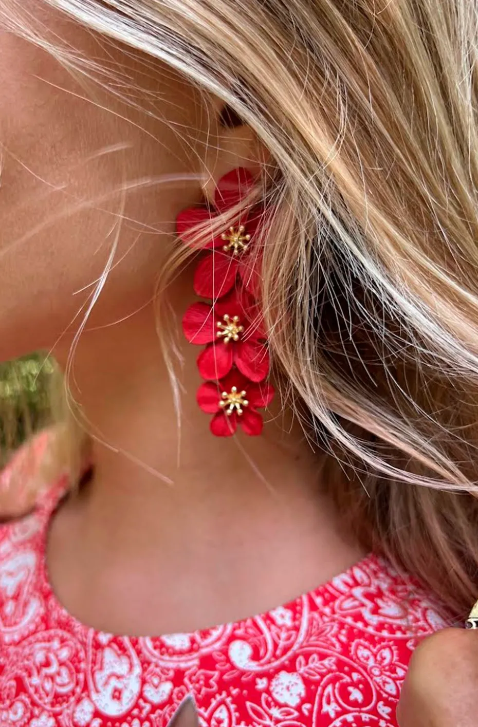 PENDIENTES DE TRES FLORES ROJO