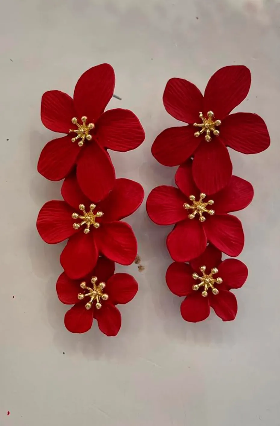 PENDIENTES DE TRES FLORES ROJO