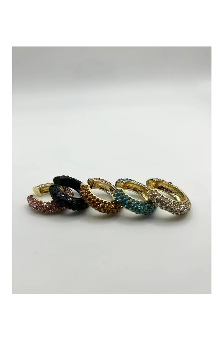 PENDIENTES EAR CUFFS CIRCONITAS DORADO