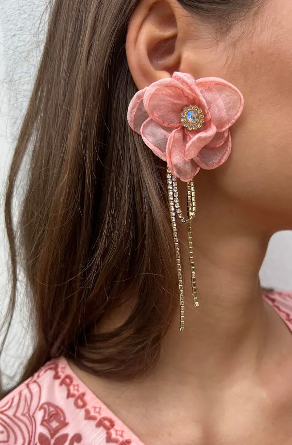 PENDIENTES FLOR CORAL CON BRILLANTITOS