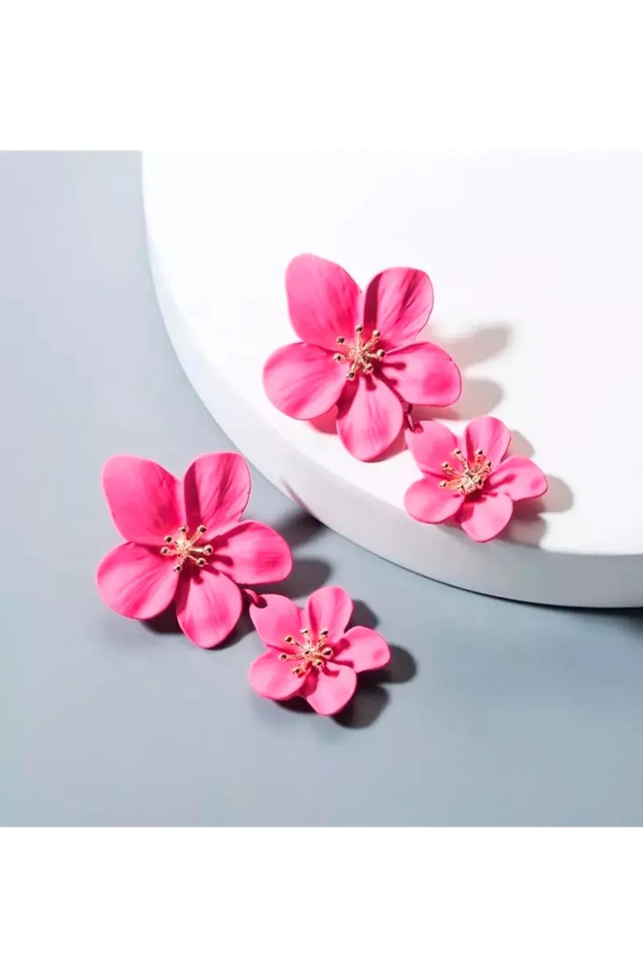 PENDIENTES FLORES FUCSIA