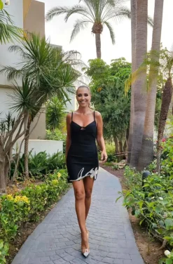 VESTIDO FLOR JOYA