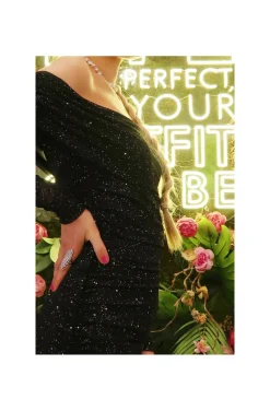 VESTIDO NEGRO DESTELLOS