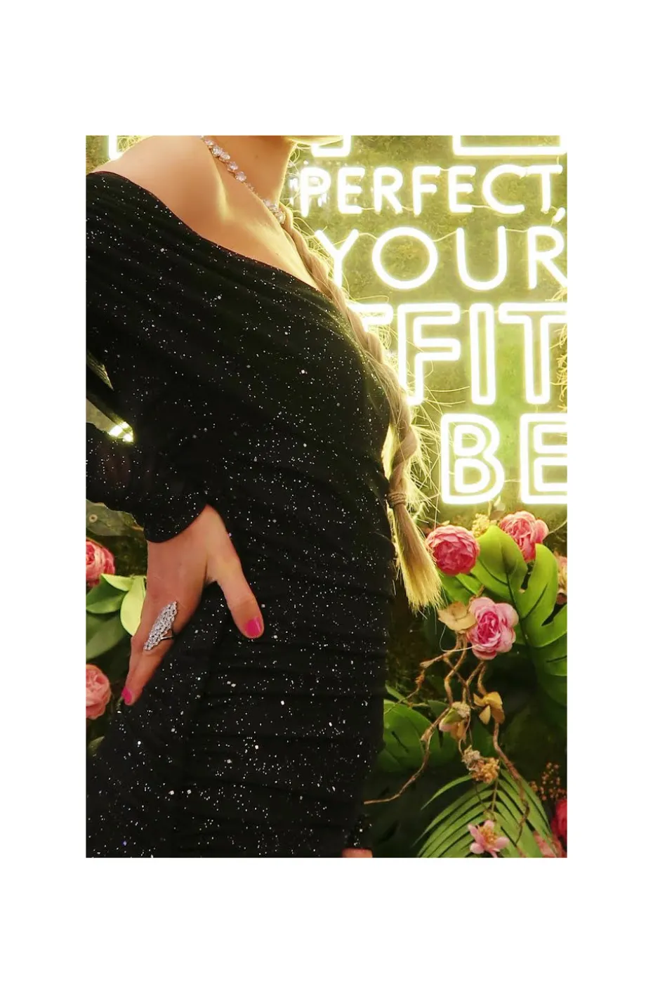 VESTIDO NEGRO DESTELLOS