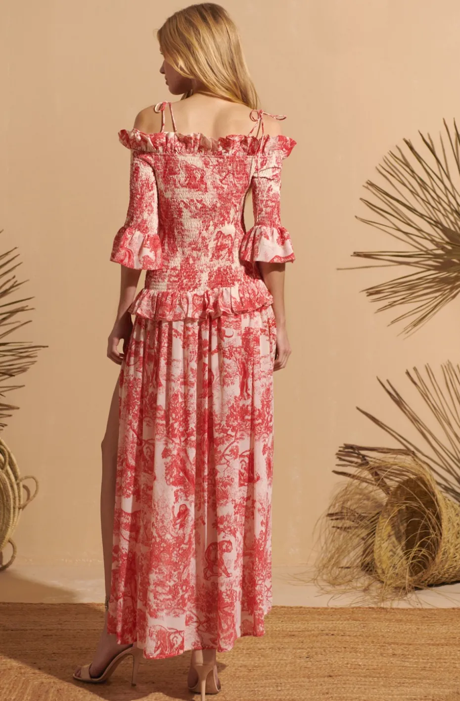 VESTIDO ZENDAYA FETICHE SUANCES